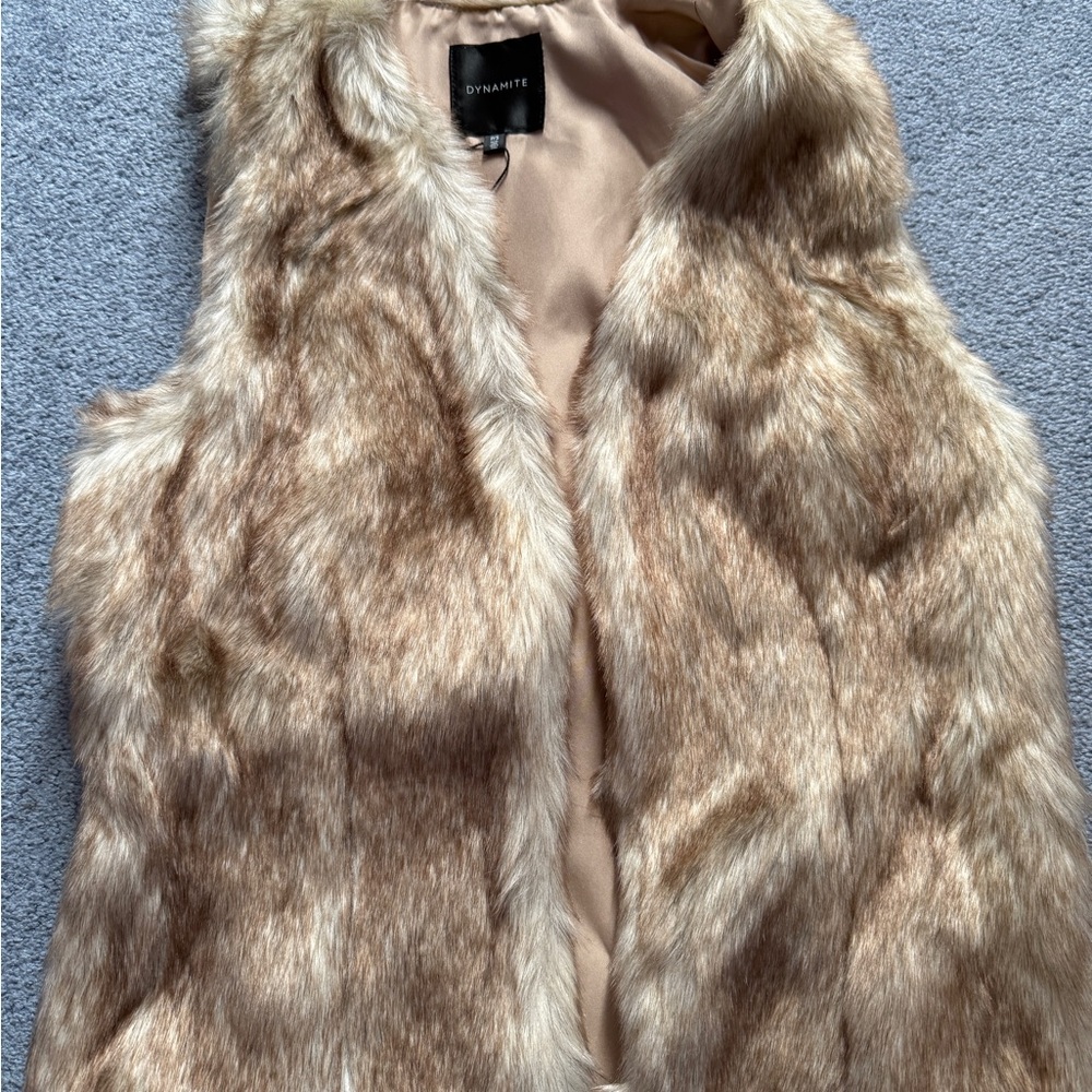 Faux fur vest size small